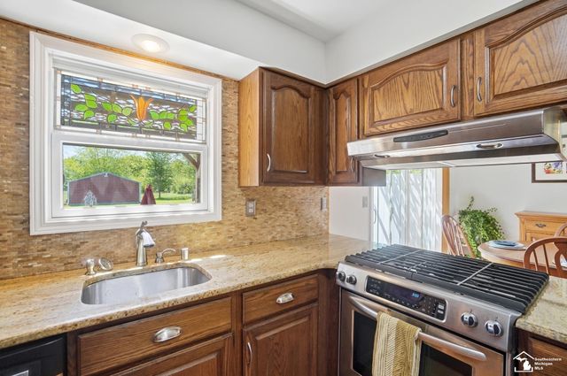 7792 S Huron River Drive, South Rockwood, MI 48179