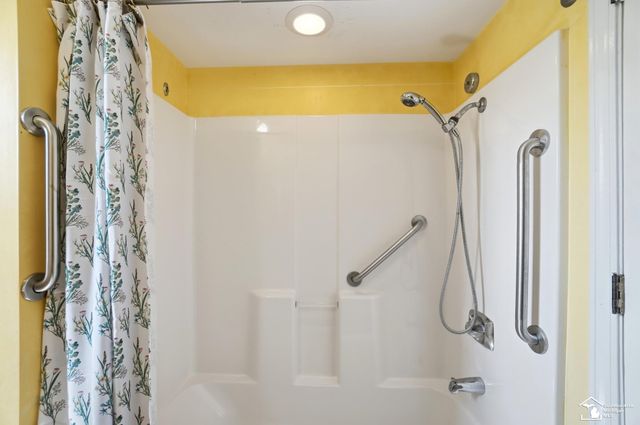 7792 S Huron River Drive, South Rockwood, MI 48179