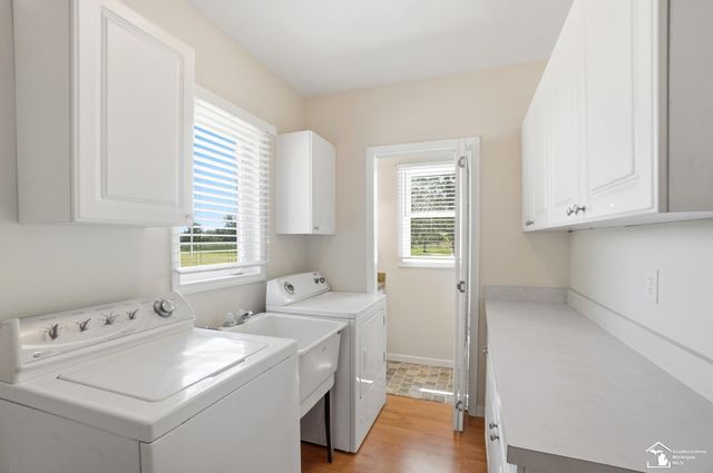 7792 S Huron River Drive, South Rockwood, MI 48179