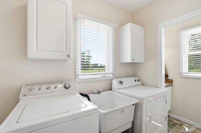 7792 S Huron River Drive, South Rockwood, MI 48179