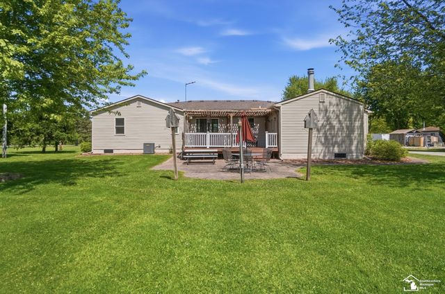7792 S Huron River Drive, South Rockwood, MI 48179