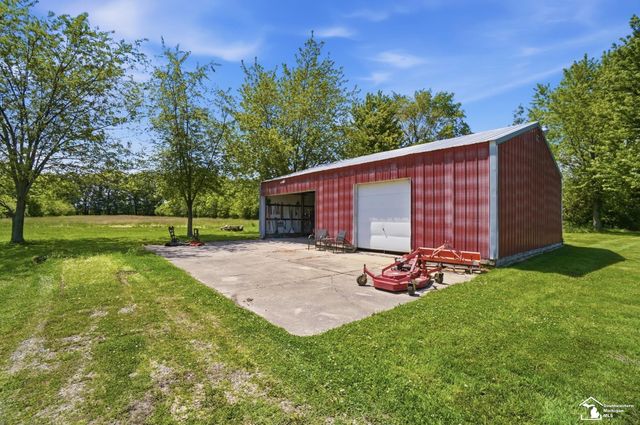 7792 S Huron River Drive, South Rockwood, MI 48179