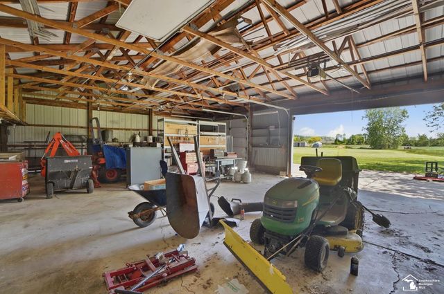 7792 S Huron River Drive, South Rockwood, MI 48179