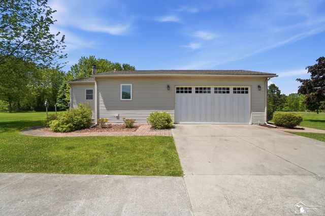 7792 S Huron River Drive, South Rockwood, MI 48179