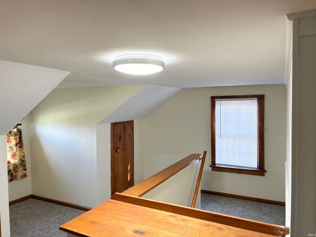 3210 Mesker Park Drive, Evansville, IN 47720