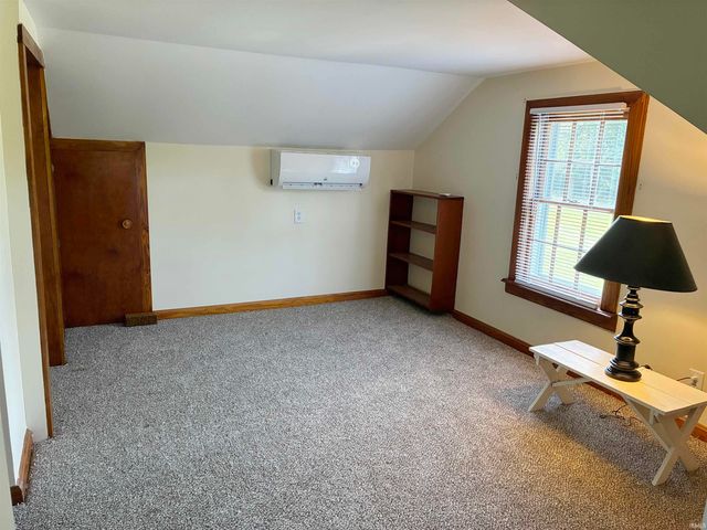 3210 Mesker Park Drive, Evansville, IN 47720