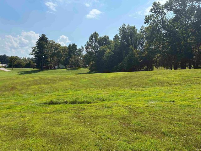 3210 Mesker Park Drive, Evansville, IN 47720