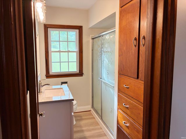 3210 Mesker Park Drive, Evansville, IN 47720