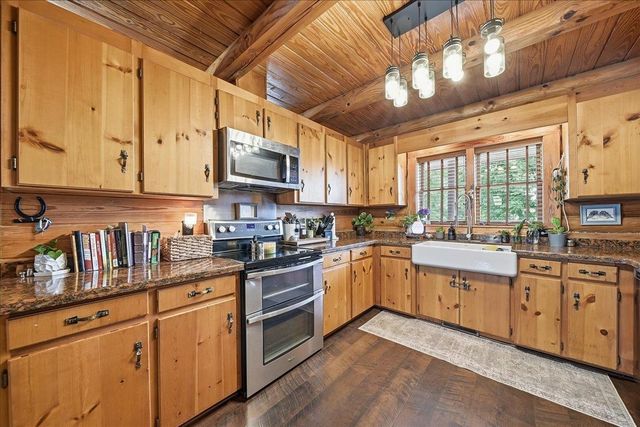 60 Lakeside Drive, Lyman, SC 29365