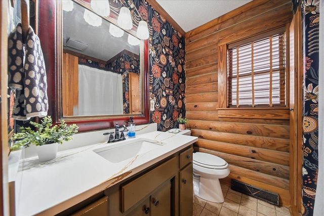 60 Lakeside Drive, Lyman, SC 29365