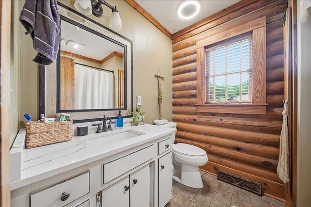 60 Lakeside Drive, Lyman, SC 29365