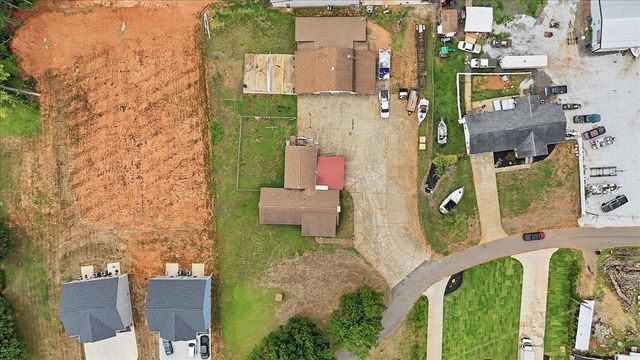 60 Lakeside Drive, Lyman, SC 29365