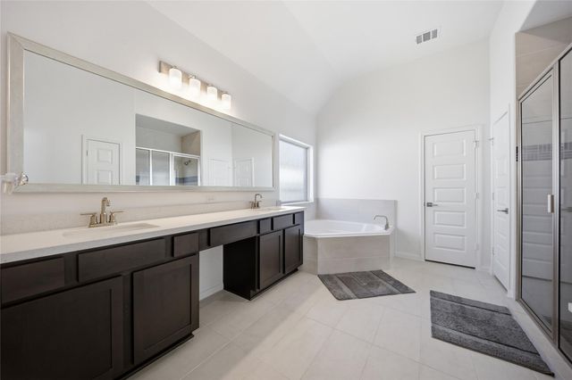 32323 Cedar Crest Drive, Waller, TX 77484