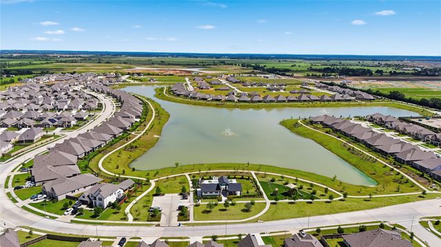 32323 Cedar Crest Drive, Waller, TX 77484