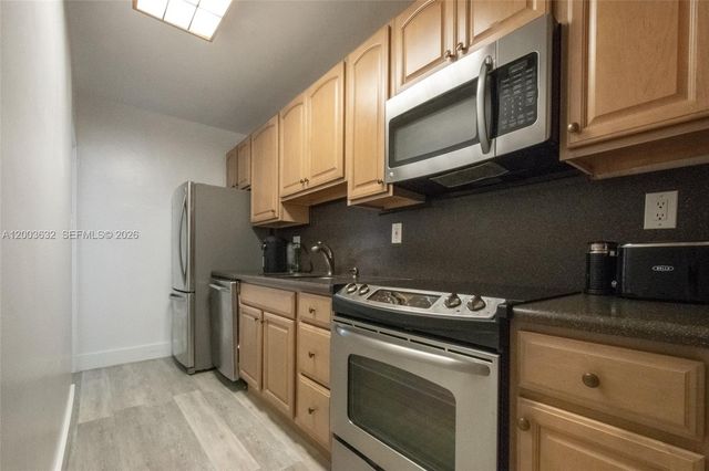 100 Lincoln Rd 439, Miami Beach, FL 33139