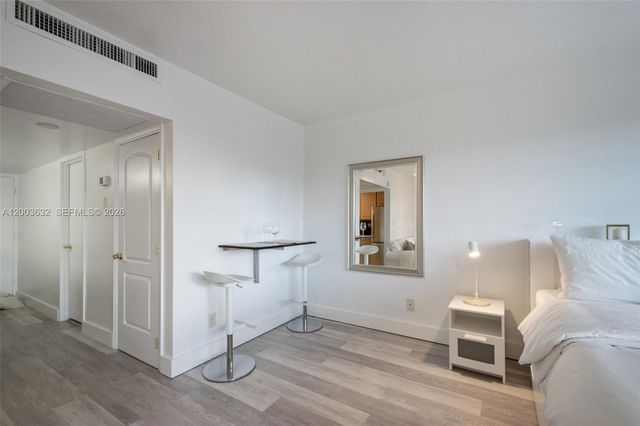 100 Lincoln Rd 439, Miami Beach, FL 33139