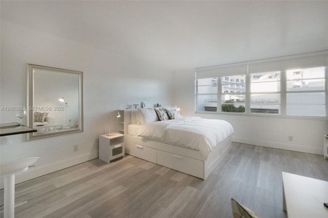 100 Lincoln Rd 439, Miami Beach, FL 33139