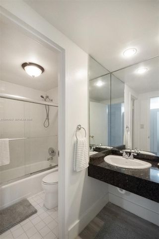 100 Lincoln Rd 439, Miami Beach, FL 33139