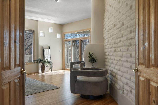 5800 Tinnin Road NW, Los Ranchos, NM 87107