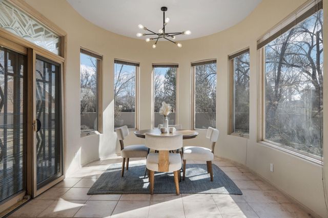 5800 Tinnin Road NW, Los Ranchos, NM 87107