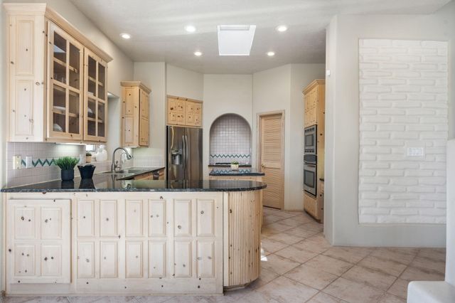 5800 Tinnin Road NW, Los Ranchos, NM 87107