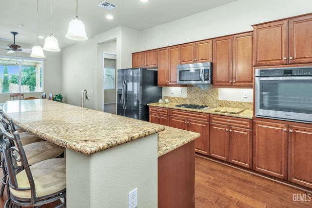 5900 River Birch Drive, Bakersfield, CA 93306