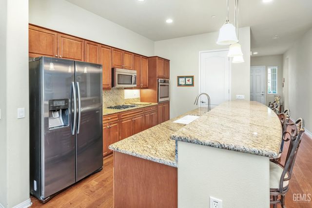 5900 River Birch Drive, Bakersfield, CA 93306