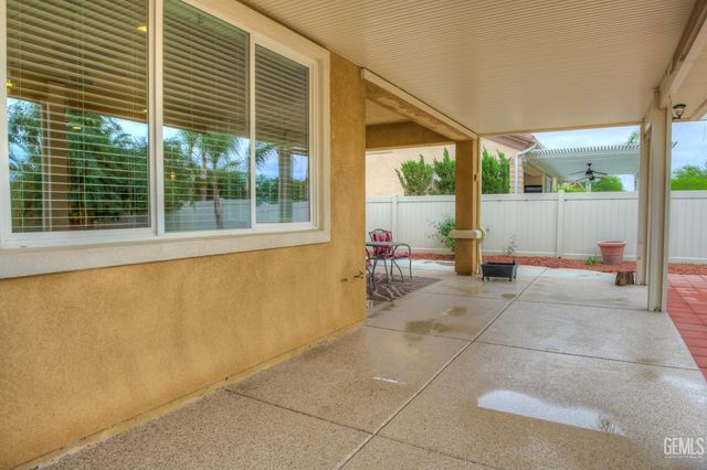 5900 River Birch Drive, Bakersfield, CA 93306