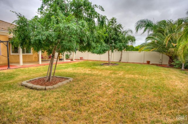 5900 River Birch Drive, Bakersfield, CA 93306