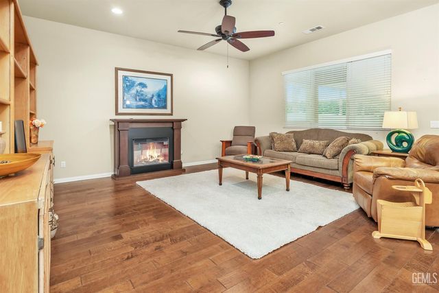 5900 River Birch Drive, Bakersfield, CA 93306