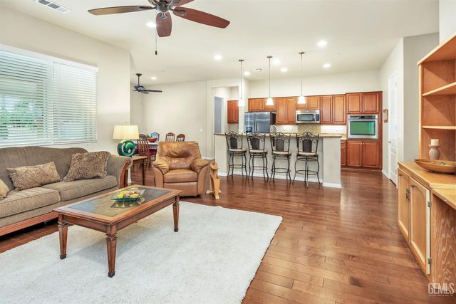 5900 River Birch Drive, Bakersfield, CA 93306