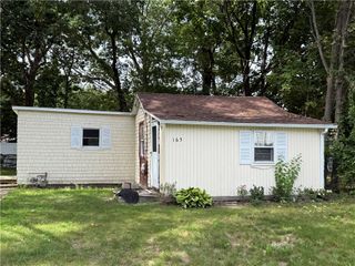 165 Canfield Avenue, Warwick, RI 02889