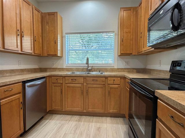 4530 AMBERLY OAKS COURT, Tampa, FL 33614