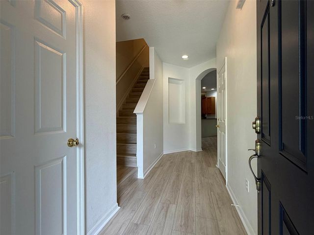 4530 AMBERLY OAKS COURT, Tampa, FL 33614