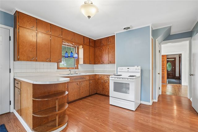 1024 18th Street, Marion, IA 52302
