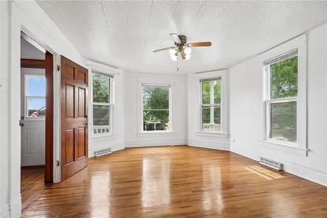 1024 18th Street, Marion, IA 52302