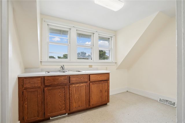 1024 18th Street, Marion, IA 52302