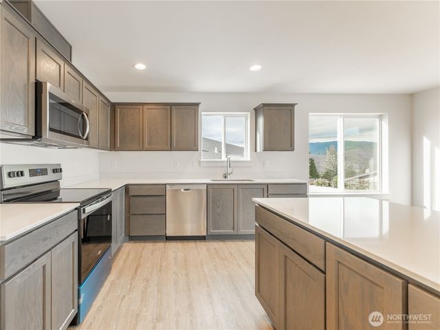 2340 2nd Street SE, East Wenatchee, WA 98802