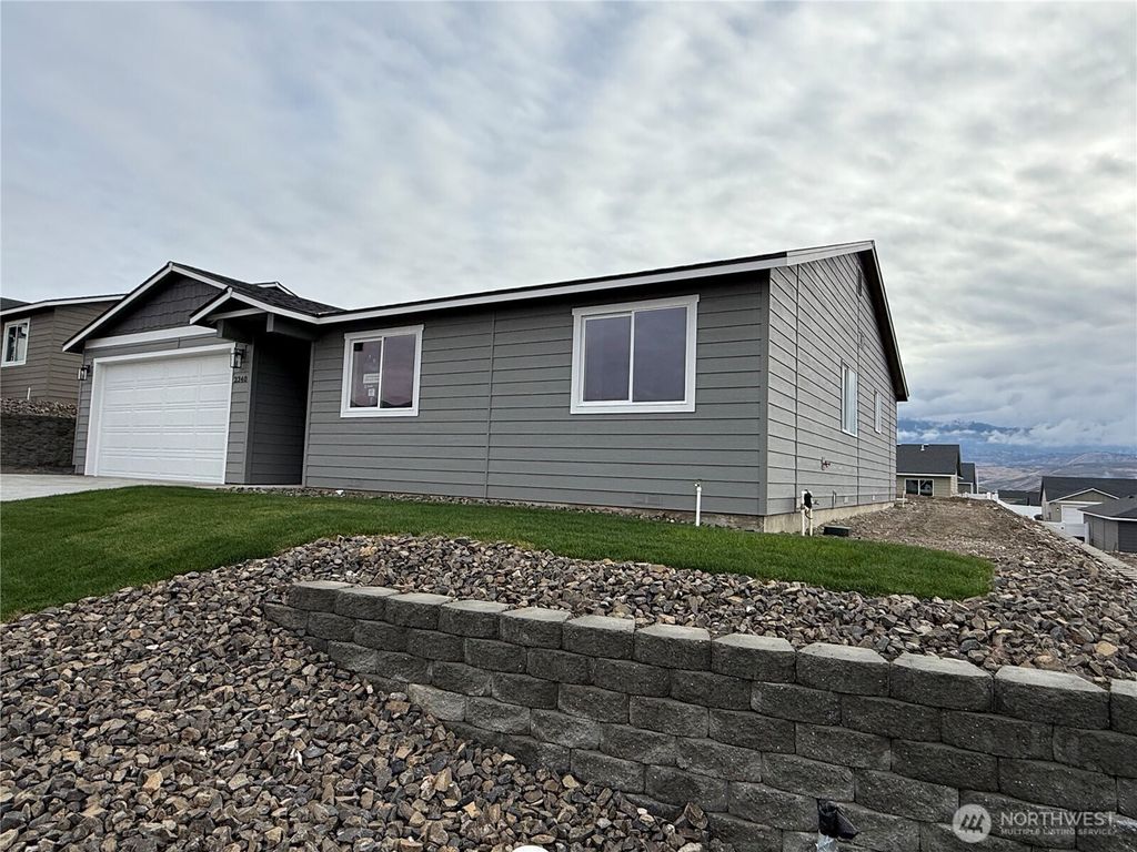 2340 2nd Street SE, East Wenatchee, WA 98802