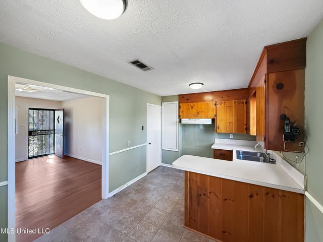 4220 Nancy Street, Pearl, MS 39208