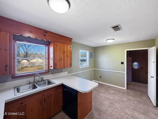 4220 Nancy Street, Pearl, MS 39208