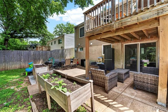 11819 Foxwood Drive, Maryland Heights, MO 63043
