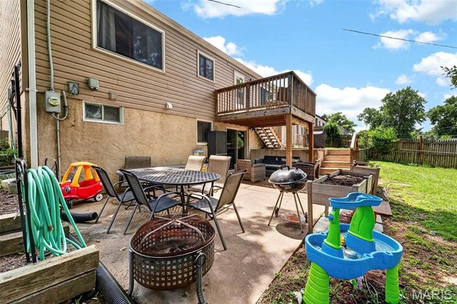 11819 Foxwood Drive, Maryland Heights, MO 63043