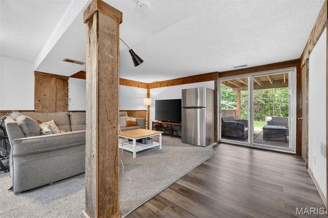 11819 Foxwood Drive, Maryland Heights, MO 63043
