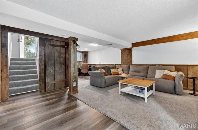 11819 Foxwood Drive, Maryland Heights, MO 63043