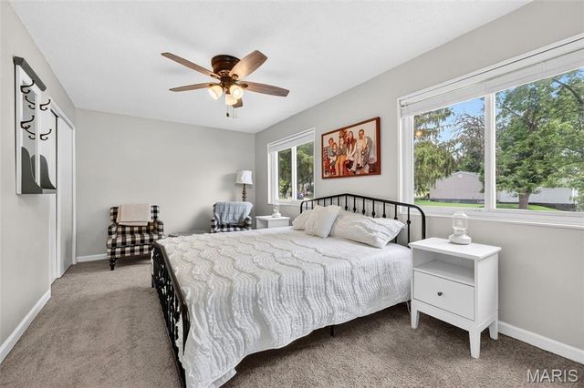 11819 Foxwood Drive, Maryland Heights, MO 63043