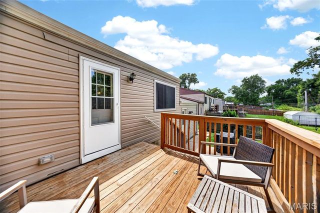 11819 Foxwood Drive, Maryland Heights, MO 63043