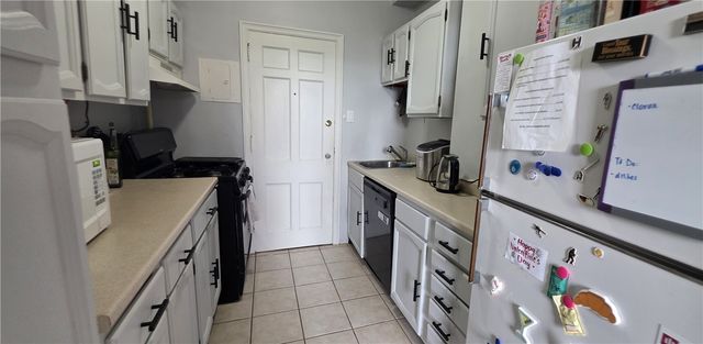 144 N Dithridge St 506, Oakland, PA 15213