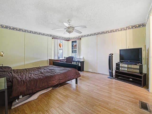 1232 DUSTIN DRIVE, Lady Lake, FL 32159