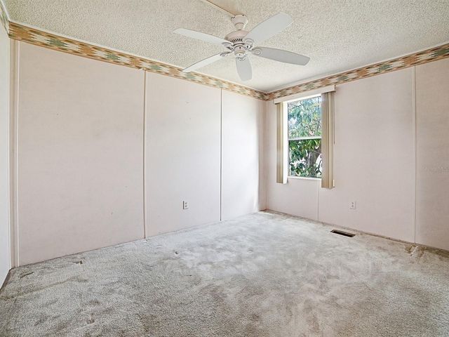 1232 DUSTIN DRIVE, Lady Lake, FL 32159